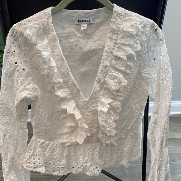 Express women’s White ruffle eyelet blouse XS - Picture 1 of 3